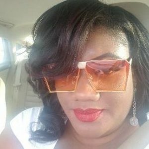 Meet your Posher, Kendra